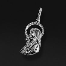 Lade das Bild in den Galerie-Viewer, Big Silver Maria Pendant - White
